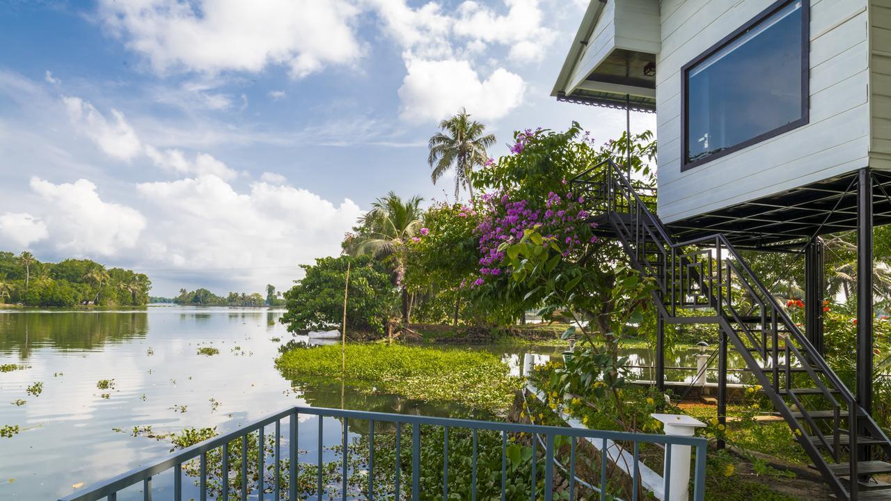 فندق وارمث ليك هافن Alappuzha المظهر الخارجي الصورة