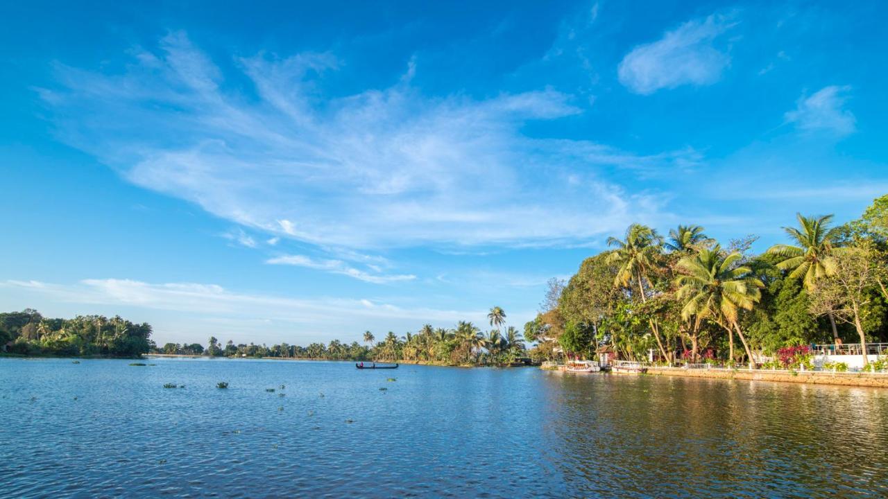 فندق وارمث ليك هافن Alappuzha المظهر الخارجي الصورة