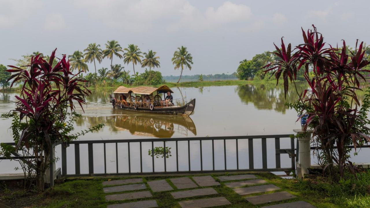 فندق وارمث ليك هافن Alappuzha المظهر الخارجي الصورة