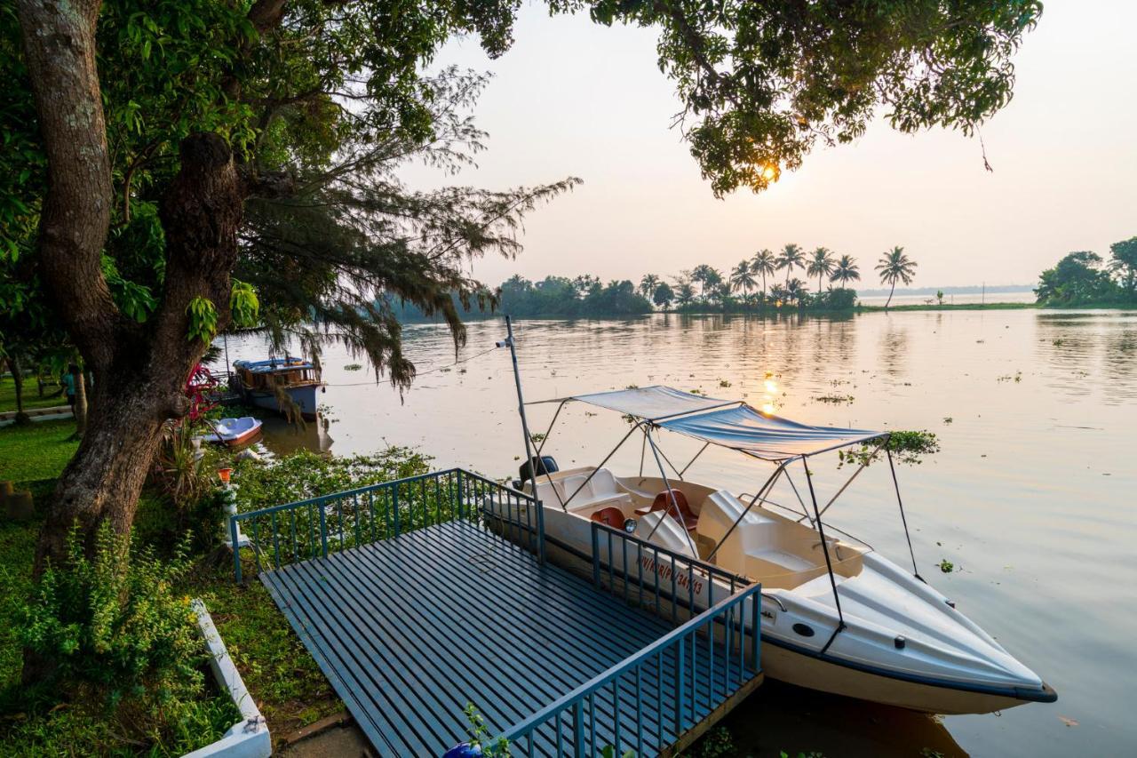فندق وارمث ليك هافن Alappuzha المظهر الخارجي الصورة