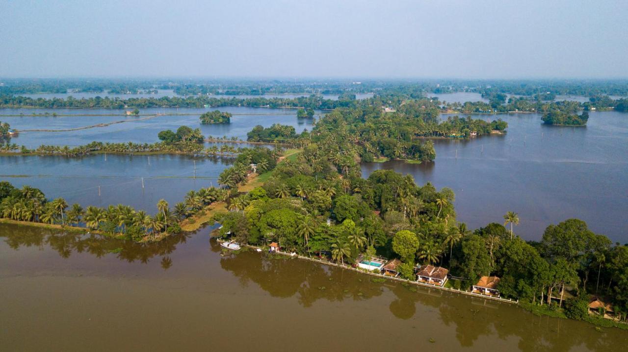 فندق وارمث ليك هافن Alappuzha المظهر الخارجي الصورة